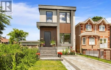 10 HAMSTEAD AVENUE Toronto (Woodbine-Lumsden) Ontario photo 2