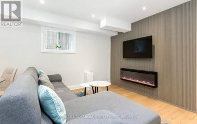 10 HAMSTEAD AVENUE Toronto (Woodbine-Lumsden) Ontario photo 34