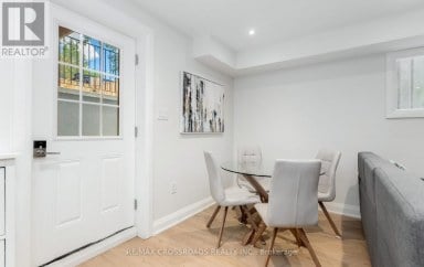 10 HAMSTEAD AVENUE Toronto (Woodbine-Lumsden) Ontario photo 35