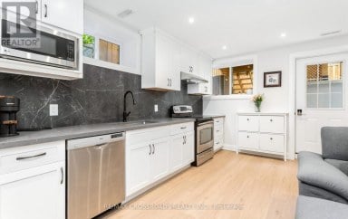 10 HAMSTEAD AVENUE Toronto (Woodbine-Lumsden) Ontario photo 37