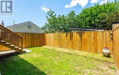 10 HAMSTEAD AVENUE Toronto (Woodbine-Lumsden) Ontario photo 42