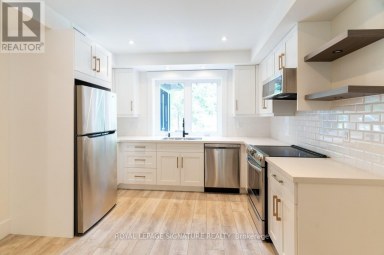 MAIN - 129 KENILWORTH AVENUE Toronto (The Beaches) Ontario photo 2
