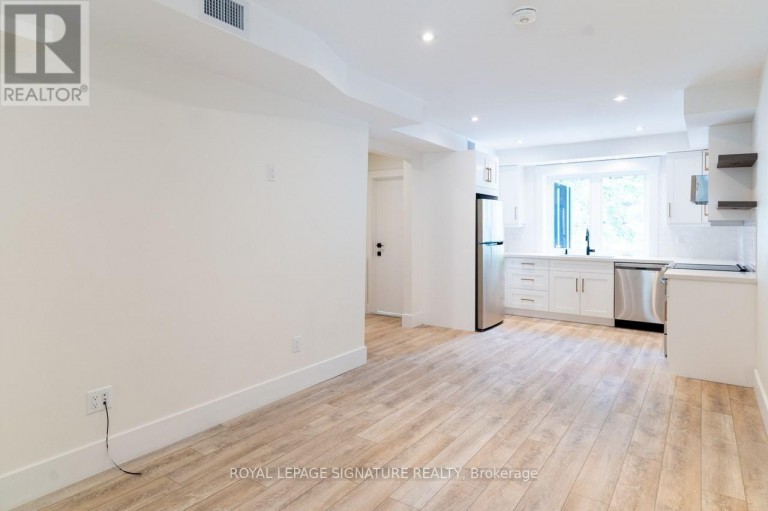 MAIN - 129 KENILWORTH AVENUE, Toronto (The Beaches), Ontario, M4L3S7