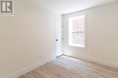 MAIN - 129 KENILWORTH AVENUE Toronto (The Beaches) Ontario photo 9
