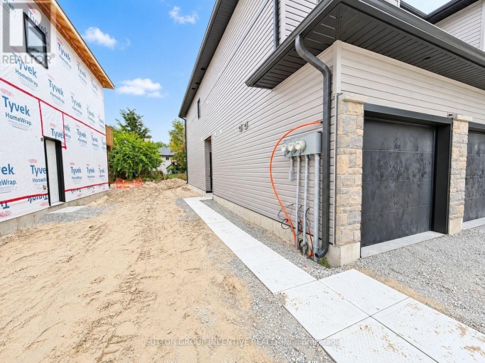 8 - 1 RIVERDALE DRIVE, Wasaga Beach, Ontario, L9Z1E9