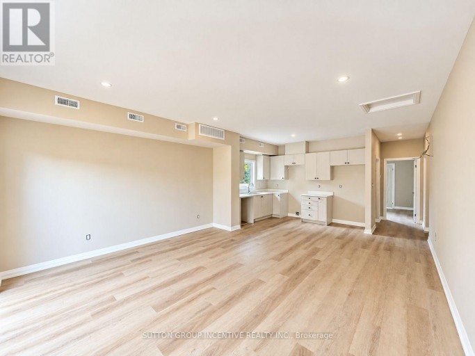 8 - 1 RIVERDALE DRIVE, Wasaga Beach, Ontario, L9Z1E9