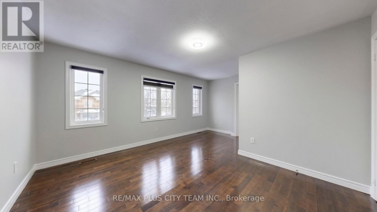 4 SLESSOR LANE, Brampton (Bram East), Ontario, L6P1M3