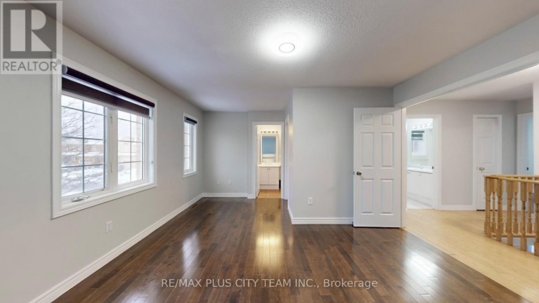 4 SLESSOR LANE, Brampton (Bram East), Ontario, L6P1M3