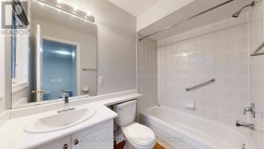 4 SLESSOR LANE Brampton (Bram East) Ontario photo 21
