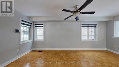 4 SLESSOR LANE Brampton (Bram East) Ontario photo 3