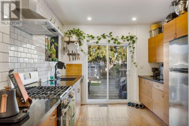 44 MCCORMACK STREET Toronto (Rockcliffe-Smythe) Ontario photo 16