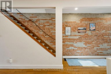 44 MCCORMACK STREET Toronto (Rockcliffe-Smythe) Ontario photo 20
