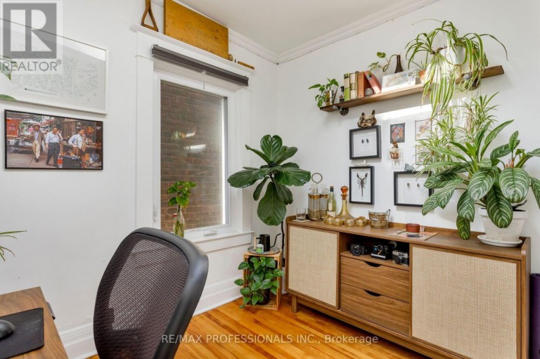 44 MCCORMACK STREET, Toronto (Rockcliffe-Smythe), Ontario, M6N1X6