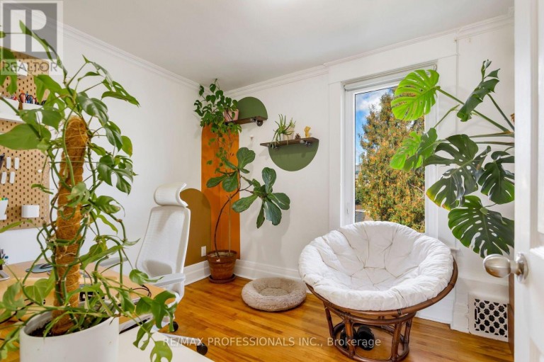 44 MCCORMACK STREET, Toronto (Rockcliffe-Smythe), Ontario, M6N1X6