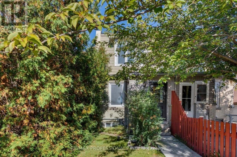 44 MCCORMACK STREET, Toronto (Rockcliffe-Smythe), Ontario, M6N1X6