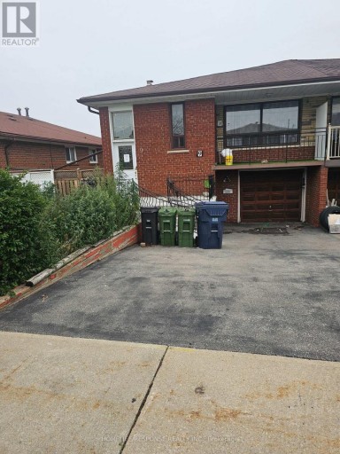 9 SONGWOOD DRIVE, Toronto (Humbermede), Ontario, M9M1X4