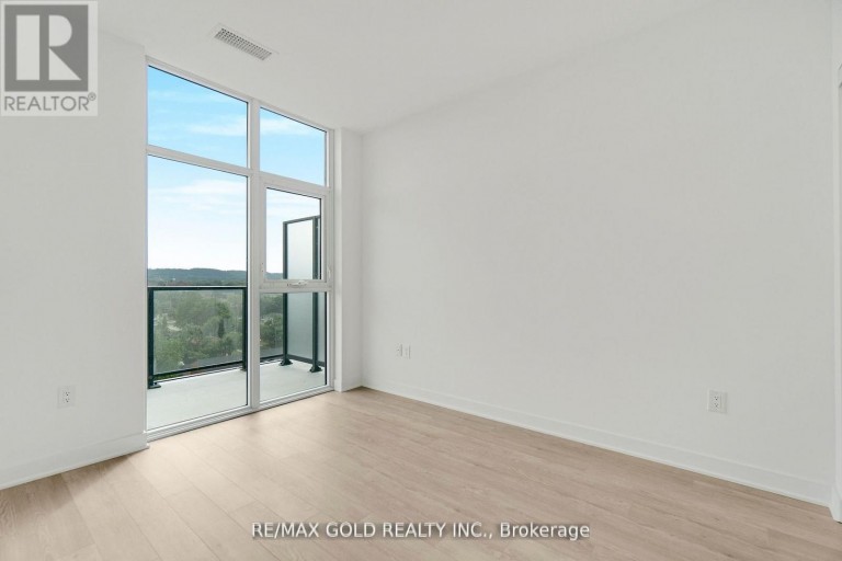 803 - 2782 BARTON STREET E, Hamilton (Riverdale), Ontario, L8E0L3