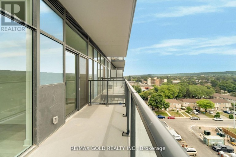 803 - 2782 BARTON STREET E, Hamilton (Riverdale), Ontario, L8E0L3