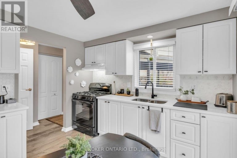 15 - 415 MORGAN AVENUE, Kitchener, Ontario, N2A2V6