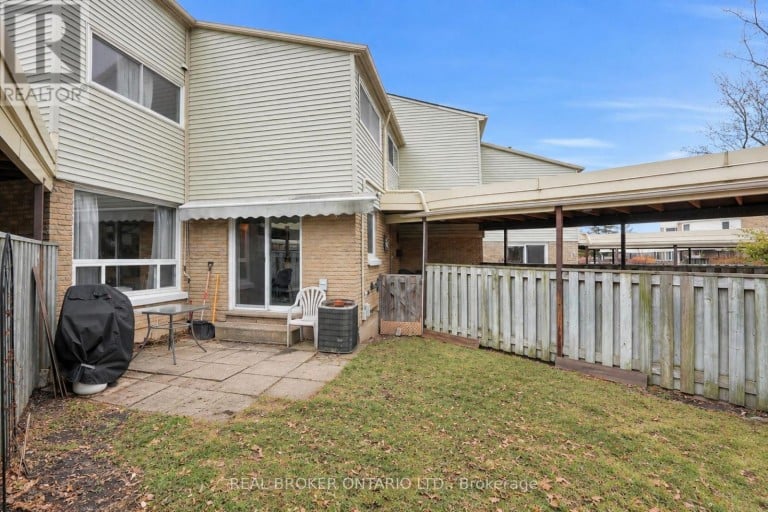15 - 415 MORGAN AVENUE, Kitchener, Ontario, N2A2V6