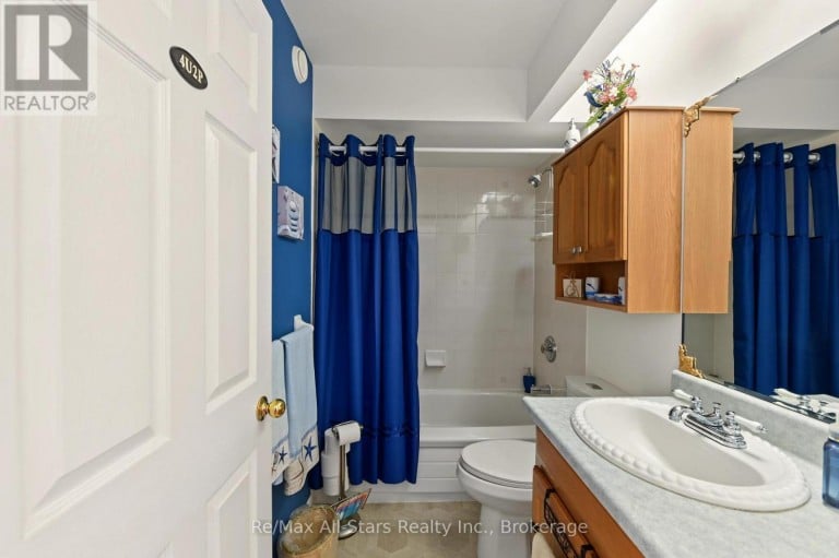 9 HILLVIEW DRIVE, Kawartha Lakes (Bobcaygeon), Ontario, K0M1A0