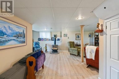 9 HILLVIEW DRIVE Kawartha Lakes (Bobcaygeon) Ontario photo 32