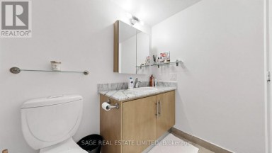 1007 - 20 BLUE JAYS WAY Toronto (Waterfront Communities) Ontario photo 17