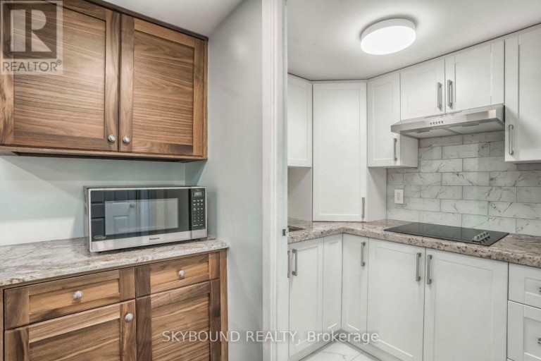 3614 HOLDEN (UNIT 1) CRESCENT, Mississauga (Mississauga Valleys), Ontario, L5A2V8