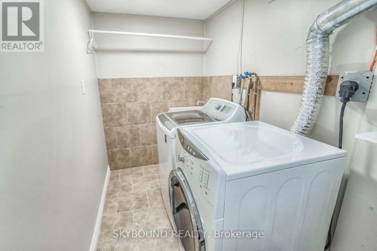 3614 HOLDEN (UNIT 1) CRESCENT, Mississauga (Mississauga Valleys), Ontario, L5A2V8