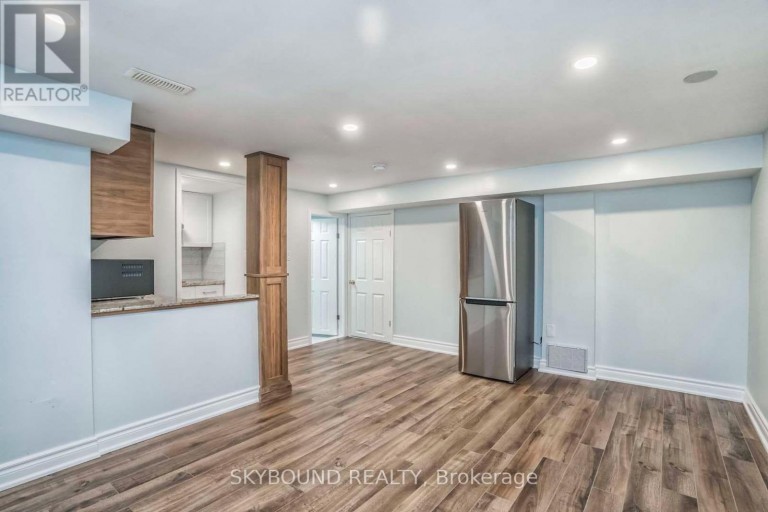 3614 HOLDEN (UNIT 1) CRESCENT, Mississauga (Mississauga Valleys), Ontario, L5A2V8