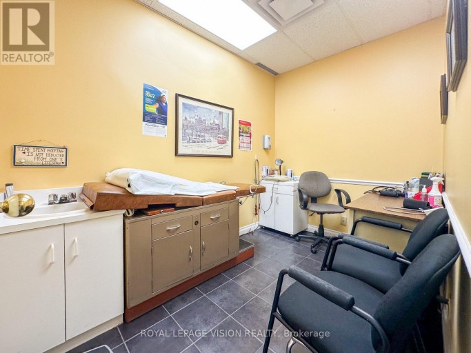 1 - 2085 WESTON ROAD, Toronto (Weston), Ontario, M9N1X7