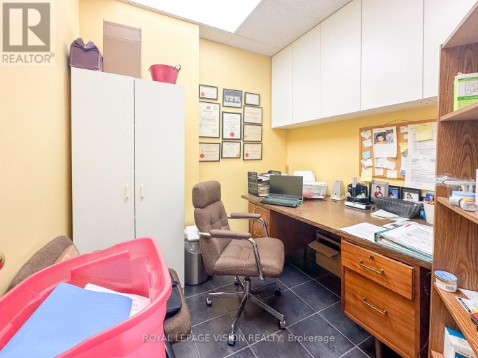 1 - 2085 WESTON ROAD, Toronto (Weston), Ontario, M9N1X7