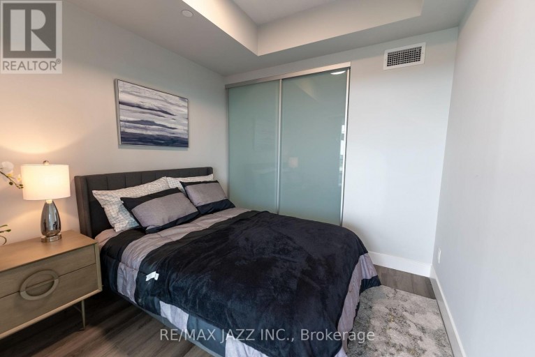 1407 - 80 BOND STREET E, Oshawa (O'Neill), Ontario, L1G0E6