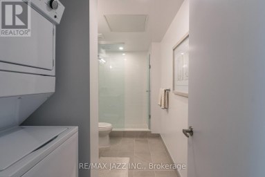 1407 - 80 BOND STREET E Oshawa (O'Neill) Ontario photo 4