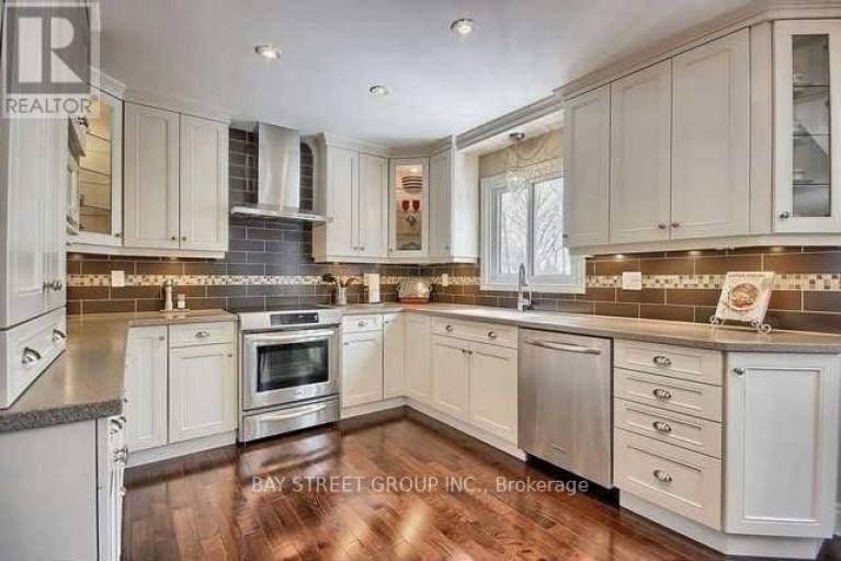 123 HEATHWOOD HEIGHTS DRIVE, Aurora (Hills of St Andrew), Ontario, L4G4W2