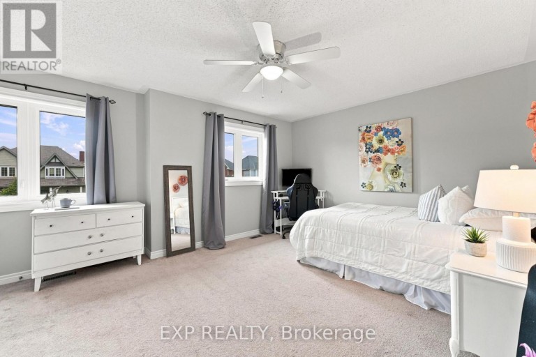 70 THORNLODGE DRIVE, Georgina (Keswick South), Ontario, L4P0B6