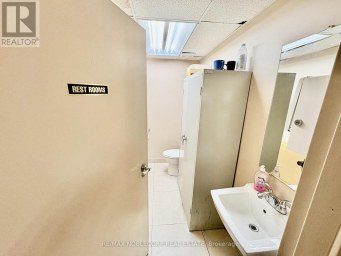 4105 STEELES AVENUE W Toronto (Black Creek) Ontario photo 14