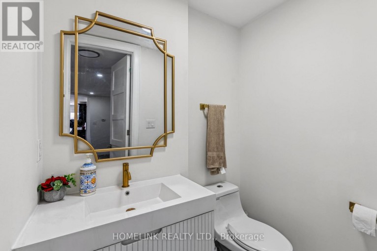5054 TERRY FOX WAY, Mississauga (East Credit), Ontario, L5V1R7