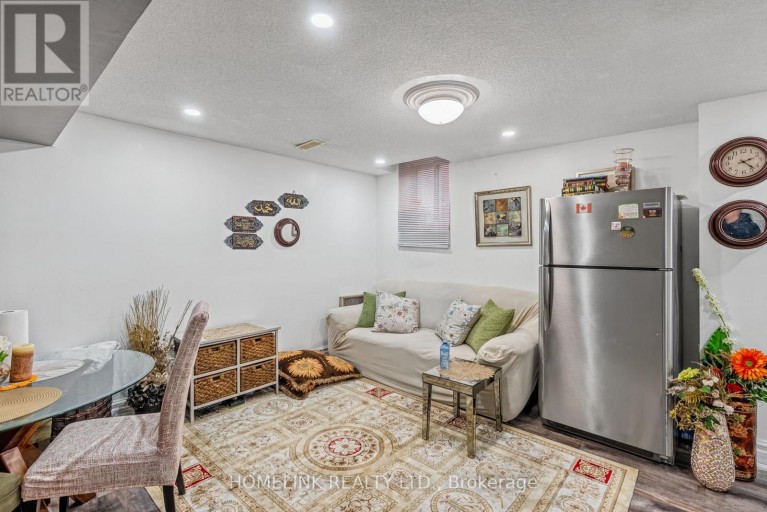 5054 TERRY FOX WAY, Mississauga (East Credit), Ontario, L5V1R7