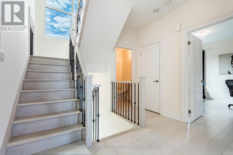 82 PONY FARM DRIVE, Toronto (Willowridge-Martingrove-Richview), Ontario, M9R0B3