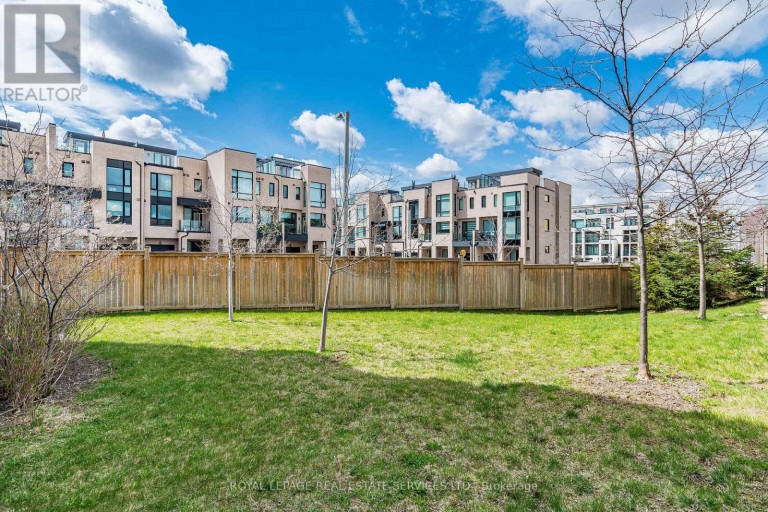 82 PONY FARM DRIVE, Toronto (Willowridge-Martingrove-Richview), Ontario, M9R0B3