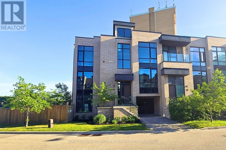 82 PONY FARM DRIVE, Toronto (Willowridge-Martingrove-Richview), Ontario, M9R0B3