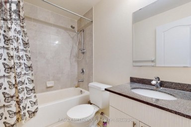 712 - 7405 GOREWAY DRIVE Mississauga (Malton) Ontario photo 8