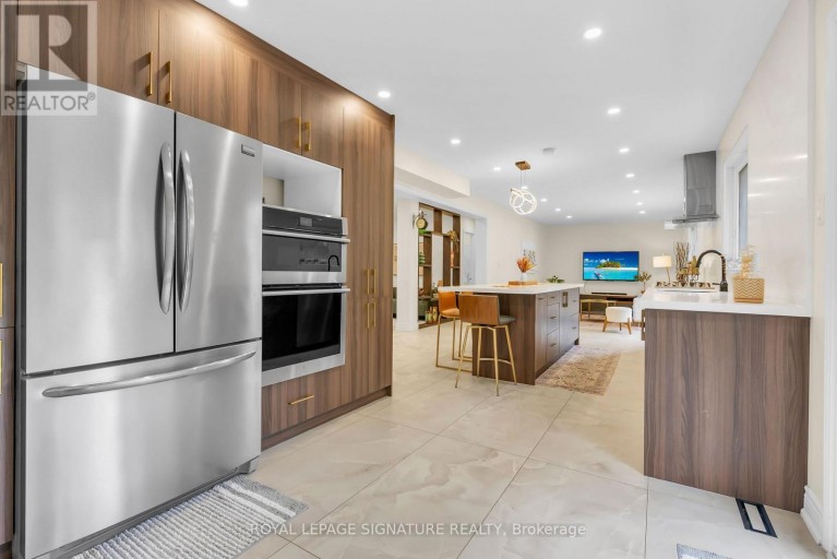 4302 BRIDLEPATH TRAIL, Mississauga (Erin Mills), Ontario, L5L3K4