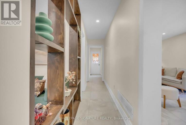 4302 BRIDLEPATH TRAIL, Mississauga (Erin Mills), Ontario, L5L3K4