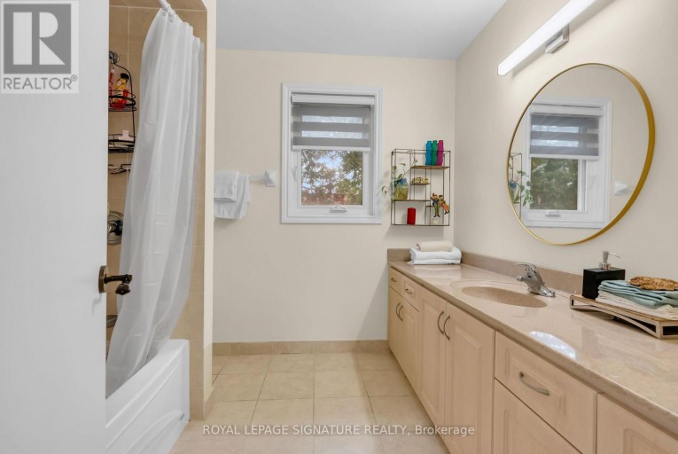 4302 BRIDLEPATH TRAIL, Mississauga (Erin Mills), Ontario, L5L3K4
