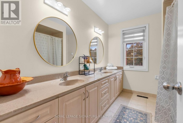 4302 BRIDLEPATH TRAIL, Mississauga (Erin Mills), Ontario, L5L3K4