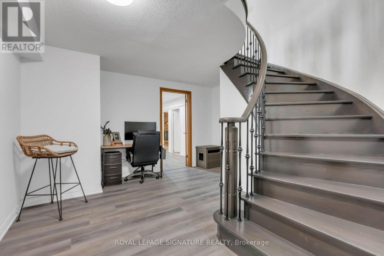 4302 BRIDLEPATH TRAIL, Mississauga (Erin Mills), Ontario, L5L3K4