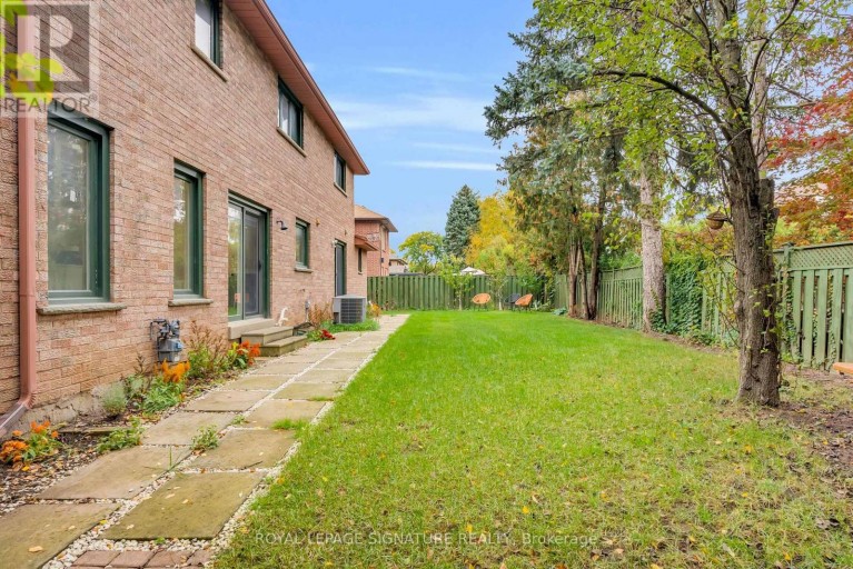 4302 BRIDLEPATH TRAIL, Mississauga (Erin Mills), Ontario, L5L3K4