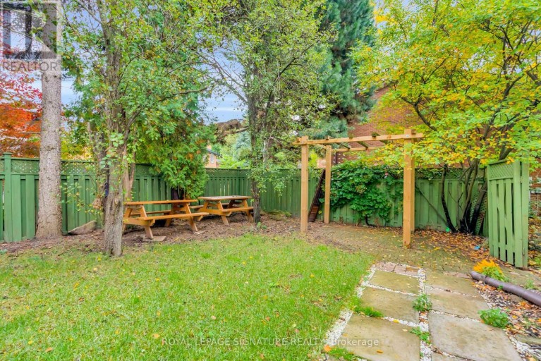 4302 BRIDLEPATH TRAIL, Mississauga (Erin Mills), Ontario, L5L3K4